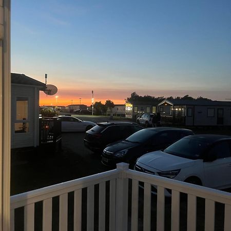 The Pixie Van Selsey Exterior foto